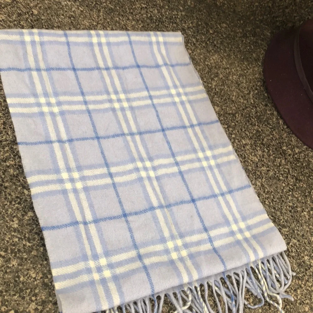 Burberry cashmere scarf